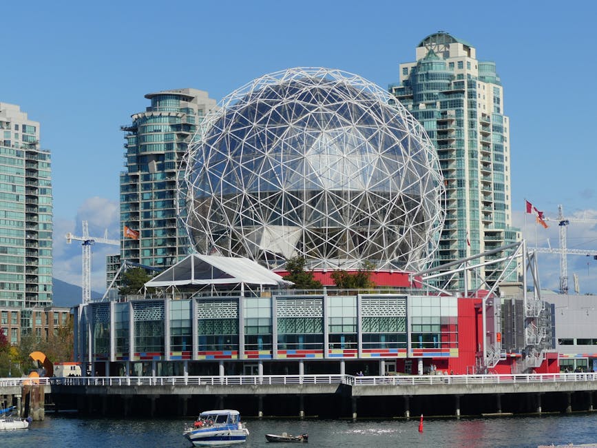 Купол Science World превратится в футбольный мяч к чемпионату мира-2026