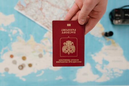 Канада упростила визовые требования для граждан Индонезии и Малайзии